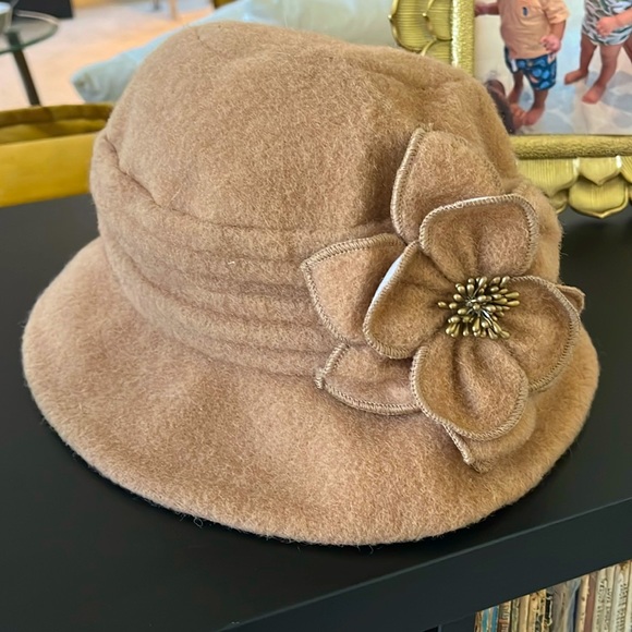 Lawliet wool/acrylic hat - Picture 1 of 6